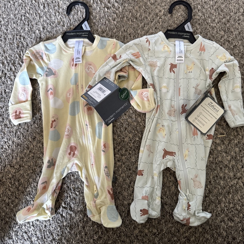 2 Modern Moments by Gerber Zip Up Onesies Newborn Brand New